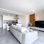 The Golden Oasis Penthouse Ferienhaus Estepona