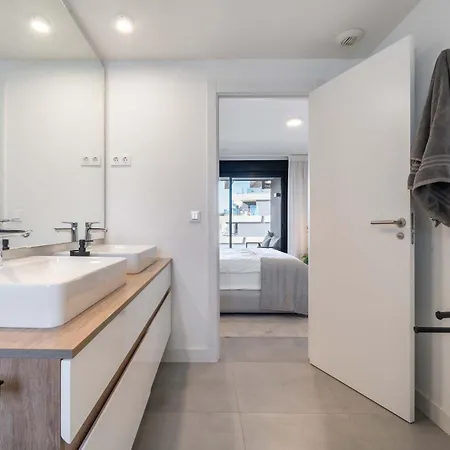 The Golden Oasis Penthouse 펜션