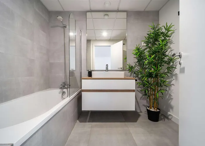 The Golden Oasis Penthouse בית נופש