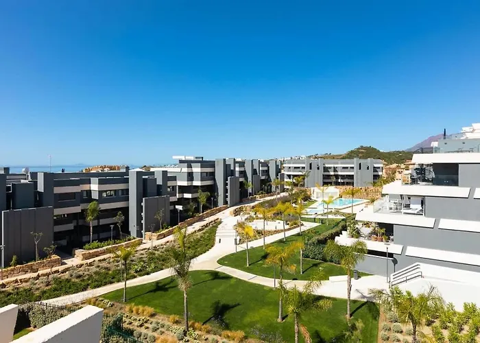 The Golden Oasis Penthouse אסטפונה