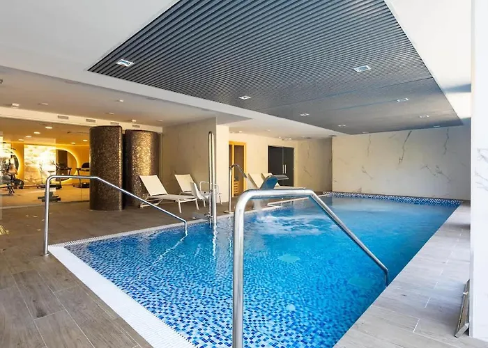 The Golden Oasis Penthouse Estepona