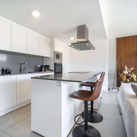 The Golden Oasis Penthouse * Εστεπόνα