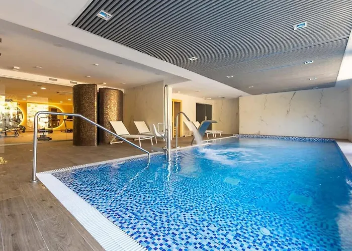 The Golden Oasis Penthouse * Estepona