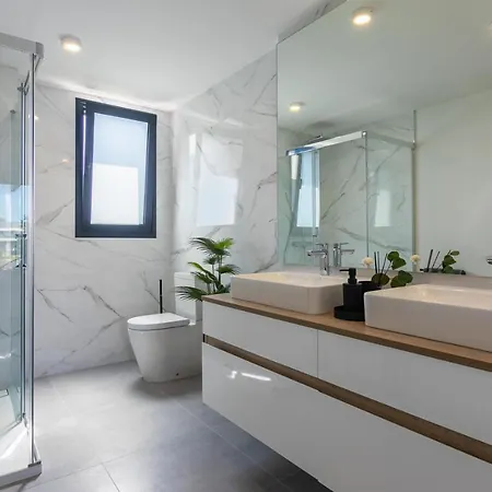 The Golden Oasis Penthouse Appartement