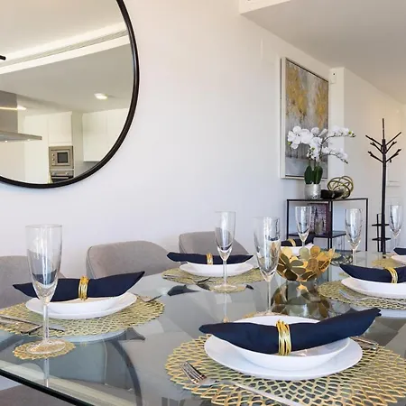 The Golden Oasis Penthouse Appartement *