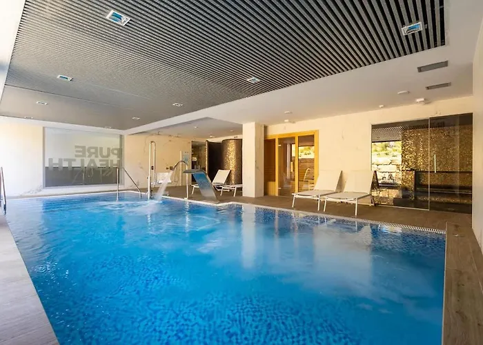 The Golden Oasis Penthouse Εστεπόνα