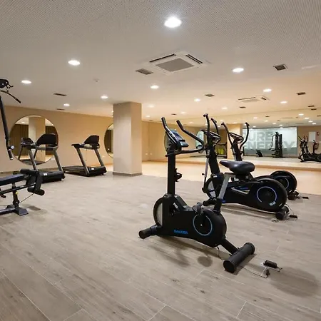 The Golden Oasis Penthouse بيت للعطل إِستيبونا